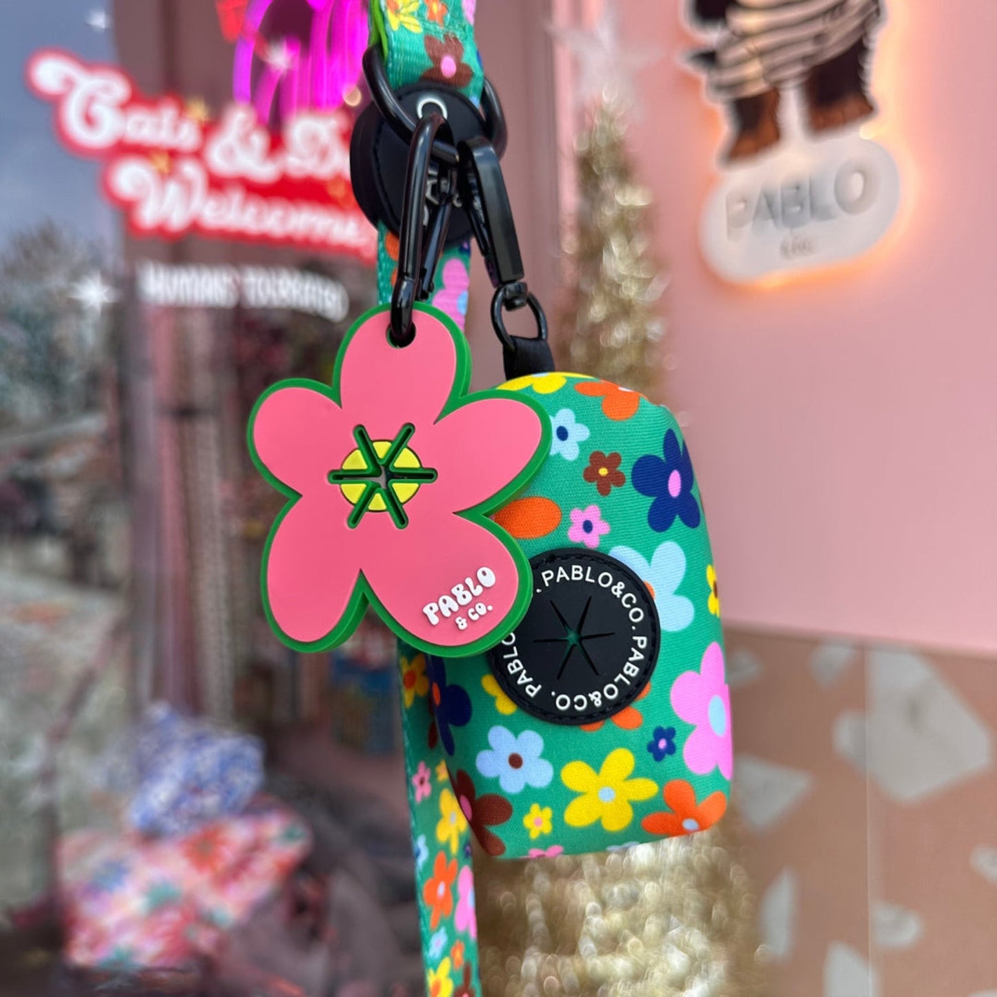 Funky Flower Doo Doo Holder - Pooch Luxury